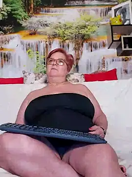 QueenPammy1 online show from 02/16/25, 03:27