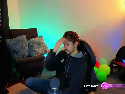 Snapshot of Aaron_malikk chatting on 09/24/25, 12:58 Aaron malikk online show from 09/24/25, 12:58