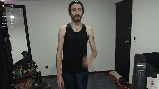 Snapshot of Aaron_malikk chatting on 10/25/25, 07:19 Aaron malikk online show from 10/25/25, 07:19