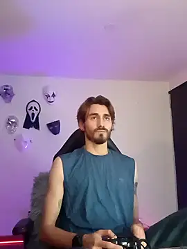 Snapshot of Aaron_malikk chatting on 11/24/25, 11:48 Aaron malikk online show from 11/24/25, 11:48