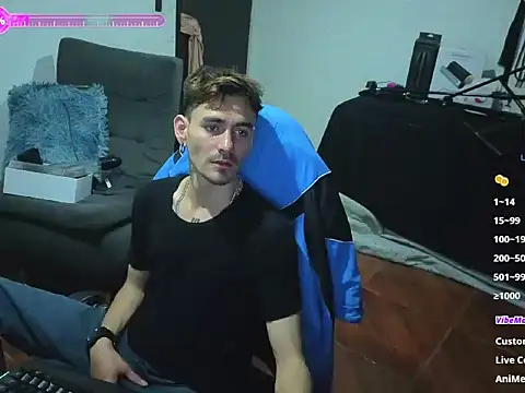 Snapshot of Aaron_malikk chatting on 03/22/26, 11:30 Aaron malikk online show from 03/22/26, 11:30