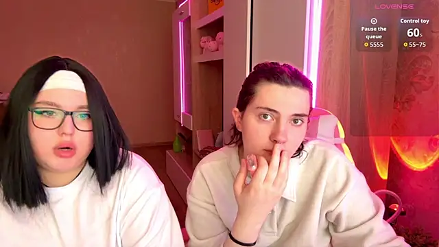 Snapshot of camgirl_xxx chatting on 02/19/26, 12:23 camgirl xxx online show from 02/19/26, 12:23