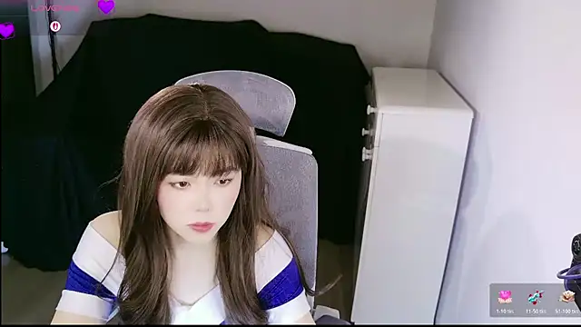 Snapshot of BlushDoll chatting on 04/23/26, 05:15 BlushDoll online show from 04/23/26, 05:15