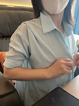 Snapshot of BlushDoll chatting on 06/17/26, 08:28 BlushDoll online show from 06/17/26, 08:28
