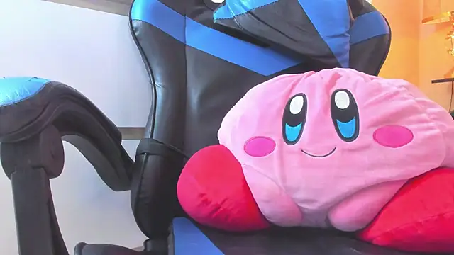 Snapshot of cherryboom23 chatting on 09/23/25, 06:33 cherryboom23 online show from 09/23/25, 06:33