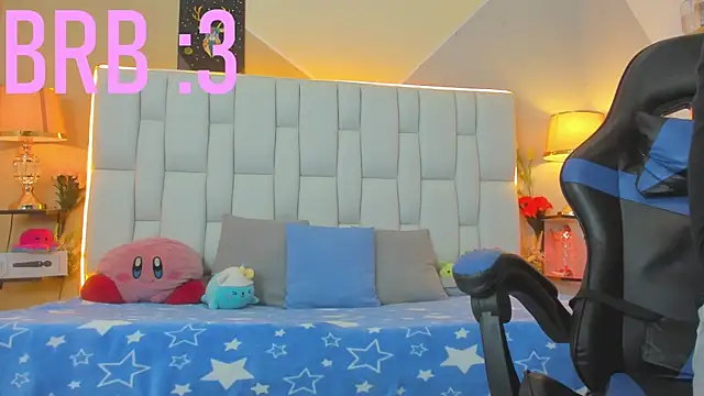 Snapshot of cherryboom23 chatting on 10/16/25, 07:04 cherryboom23 online show from 10/16/25, 07:04