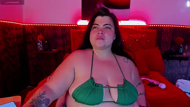 Snapshot of dirtyBBWplay chatting on 05/06/26, 09:42 dirtyBBWplay online show from 05/06/26, 09:42