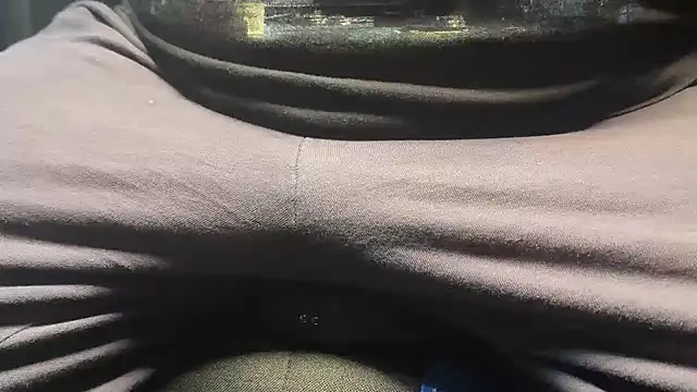 Snapshot of Max_965 chatting on 12/20/25, 09:11 Max 965 online show from 12/20/25, 09:11