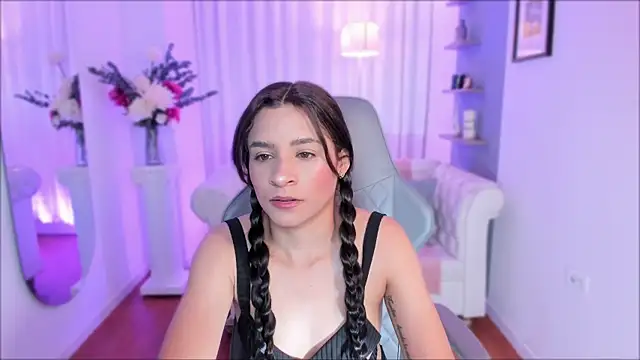 hanna mils online show from 05/01/26, 11:48