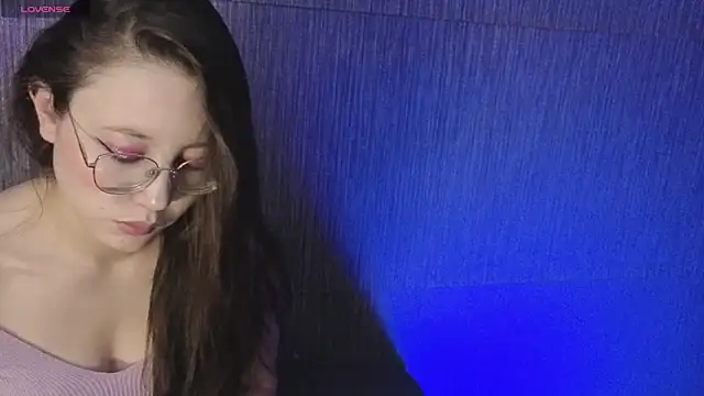 Thalia anderson online show from 04/28/26, 02:27