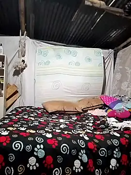 Snapshot of perversumm chatting on 09/29/25, 03:44 perversumm online show from 09/29/25, 03:44