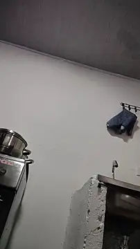 Snapshot of Elowyn chatting on 02/01/26, 06:28 Elowyn online show from 02/01/26, 06:28