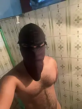 Snapshot of dilu98 chatting on 03/18/25, 04:37 dilu98 online show from 03/18/25, 04:37