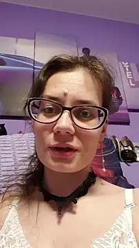 Snapshot of MilanaPure chatting on 10/29/25, 08:10 MilanaPure online show from 10/29/25, 08:10