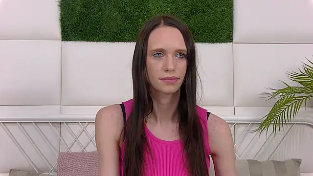 Snapshot of TaraHarris chatting on 06/09/26, 12:17 TaraHarris online show from 06/09/26, 12:17