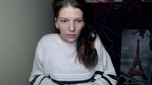 VanessaRey  online show from 10/10/25, 05:28