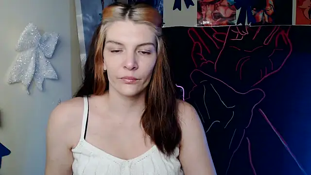 Snapshot of VanessaRey_ chatting on 03/11/26, 07:25 VanessaRey online show from 03/11/26, 07:25