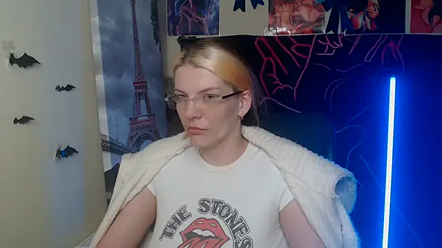 VanessaRey  online show from 05/01/26, 09:14