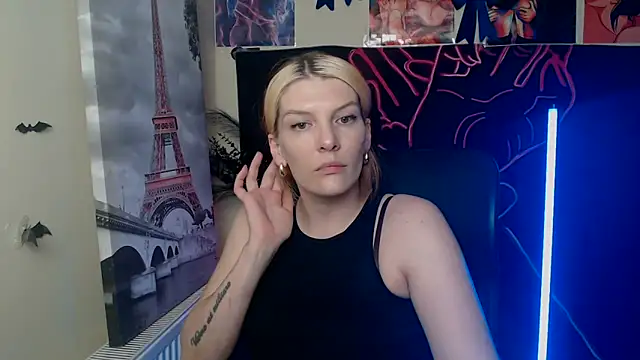 VanessaRey  online show from 05/04/26, 04:03