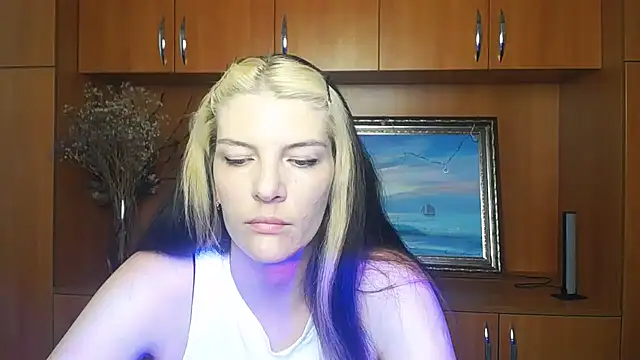 VanessaRey  online show from 06/23/26, 07:17