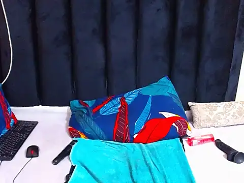 Snapshot of AriesCake chatting on 03/20/25, 11:12 AriesCake online show from 03/20/25, 11:12