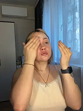 Snapshot of mollygirll chatting on 04/06/26, 03:13 mollygirll online show from 04/06/26, 03:13