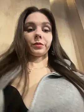 MilaBee online show from 02/24/26, 05:05