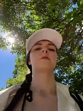 MilaBee online show from 06/20/26, 04:59