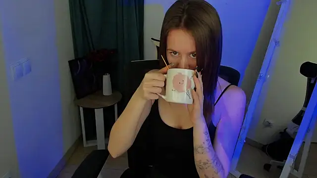 Catherine e online show from 11/03/25, 09:48