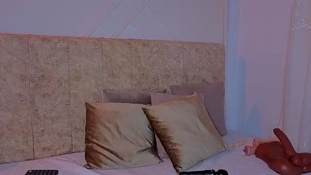angelinarouse  online show from 06/13/26, 03:15