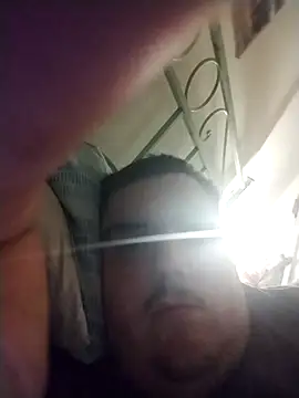 Snapshot of Piono chatting on 03/20/25, 10:18 Piono online show from 03/20/25, 10:18