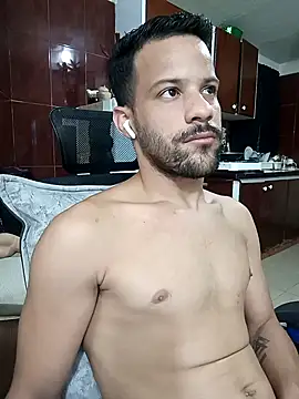 Snapshot of santy_tenia7 chatting on 10/30/25, 07:58 santy tenia7 online show from 10/30/25, 07:58