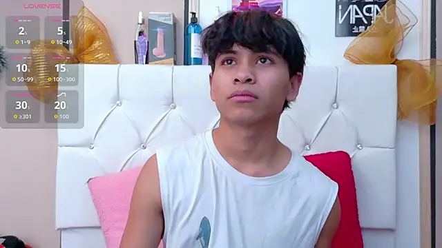 Ethan Westt online show from 12/17/25, 08:26