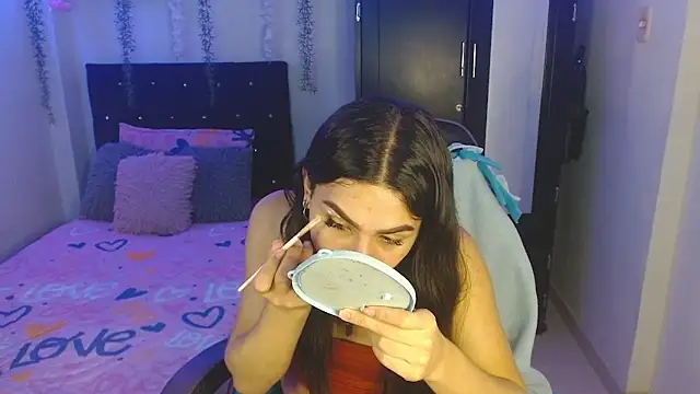 Snapshot of Lyaa_Cute chatting on 03/06/26, 02:52 Lyaa Cute online show from 03/06/26, 02:52