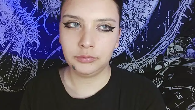 Snapshot of mikaskullcs chatting on 11/12/25, 09:25 mikaskullcs online show from 11/12/25, 09:25