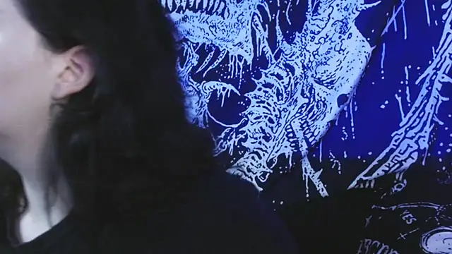 Snapshot of mikaskullcs chatting on 02/18/26, 09:44 mikaskullcs online show from 02/18/26, 09:44