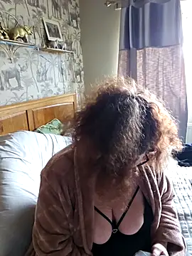 Snapshot of MissQueenBeex chatting on 02/23/26, 10:01 MissQueenBeex online show from 02/23/26, 10:01