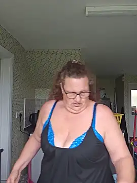 MissQueenBeex online show from 05/21/26, 09:49