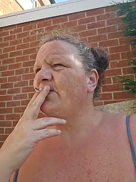 MissQueenBeex online show from 05/26/26, 07:59
