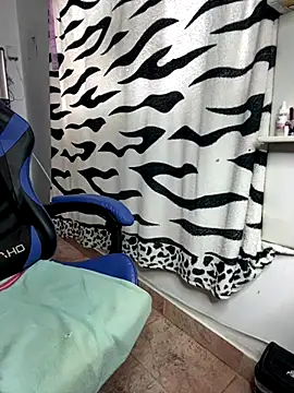 taimara 1 online show from 10/11/25, 01:42