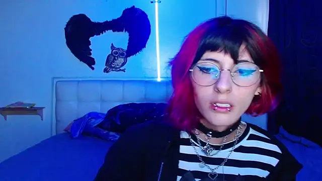 goth minerva online show from 10/06/25, 01:41