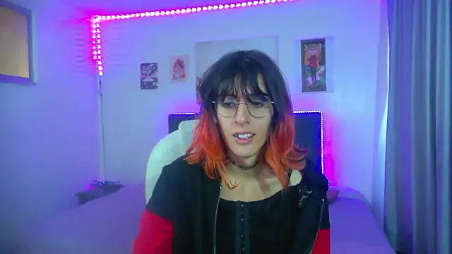 Snapshot of goth_minerva chatting on 05/09/26, 01:38 goth minerva online show from 05/09/26, 01:38