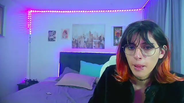 Snapshot of goth_minerva chatting on 05/12/26, 01:30 goth minerva online show from 05/12/26, 01:30