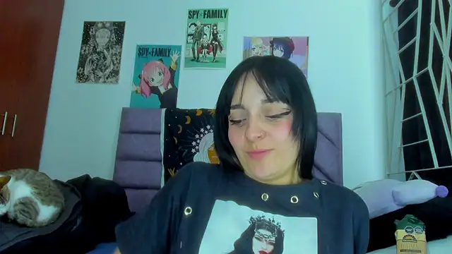 Snapshot of KARINNA__RAVEN chatting on 10/15/25, 01:39 KARINNA RAVEN online show from 10/15/25, 01:39