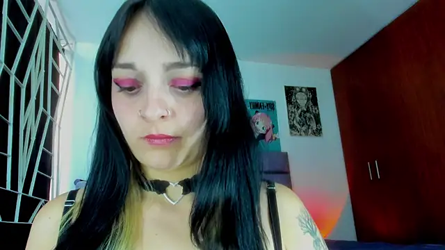 Snapshot of KARINNA__RAVEN chatting on 10/20/25, 10:10 KARINNA RAVEN online show from 10/20/25, 10:10