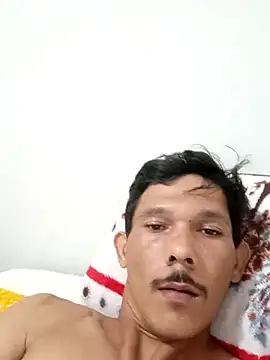 Snapshot of Marcos2402mf chatting on 11/10/25, 05:01 Marcos2402mf online show from 11/10/25, 05:01