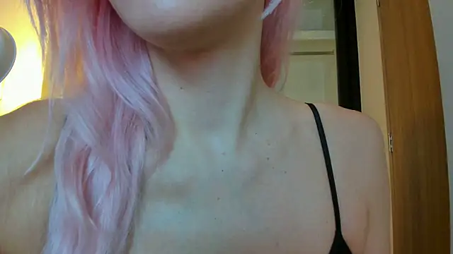 Snapshot of _Miss_Valentina_ chatting on 03/07/26, 03:53 Miss Valentina online show from 03/07/26, 03:53