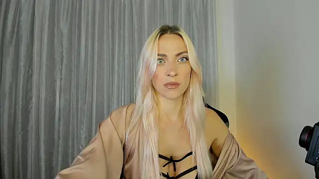 Snapshot of _Miss_Valentina_ chatting on 04/07/26, 04:18 Miss Valentina online show from 04/07/26, 04:18
