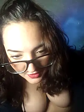 Snapshot of myla_rommer1 chatting on 04/04/26, 10:35 myla rommer1 online show from 04/04/26, 10:35