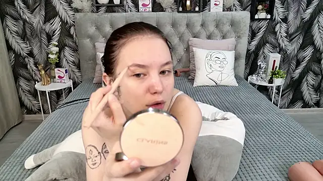 Snapshot of CarolineTenders chatting on 01/08/26, 01:19 CarolineTenders online show from 01/08/26, 01:19